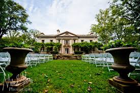 Zoom on the image : The Liriodendron Mansion