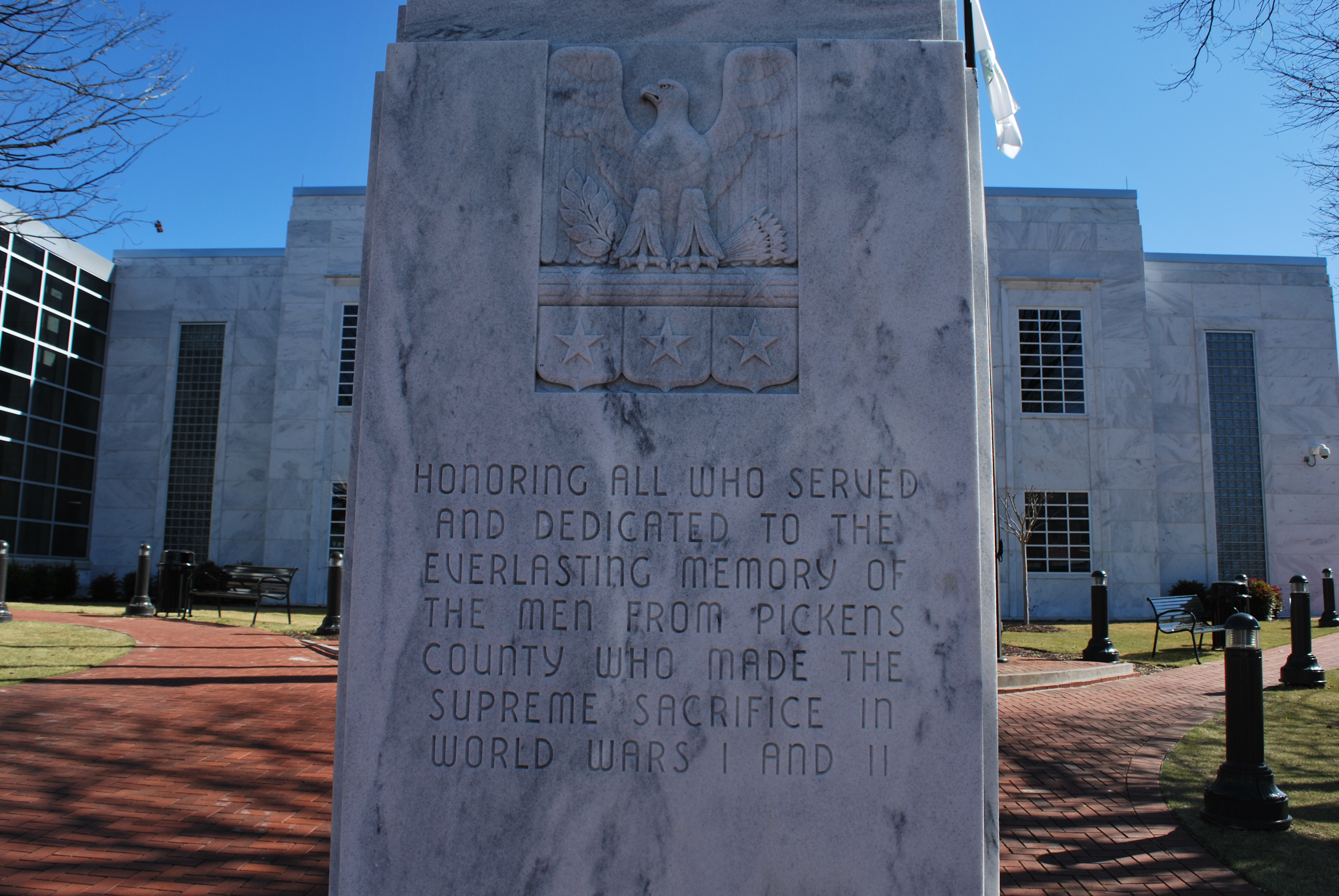 Zoom on the image : Pickens Co. -- Memorial Monument