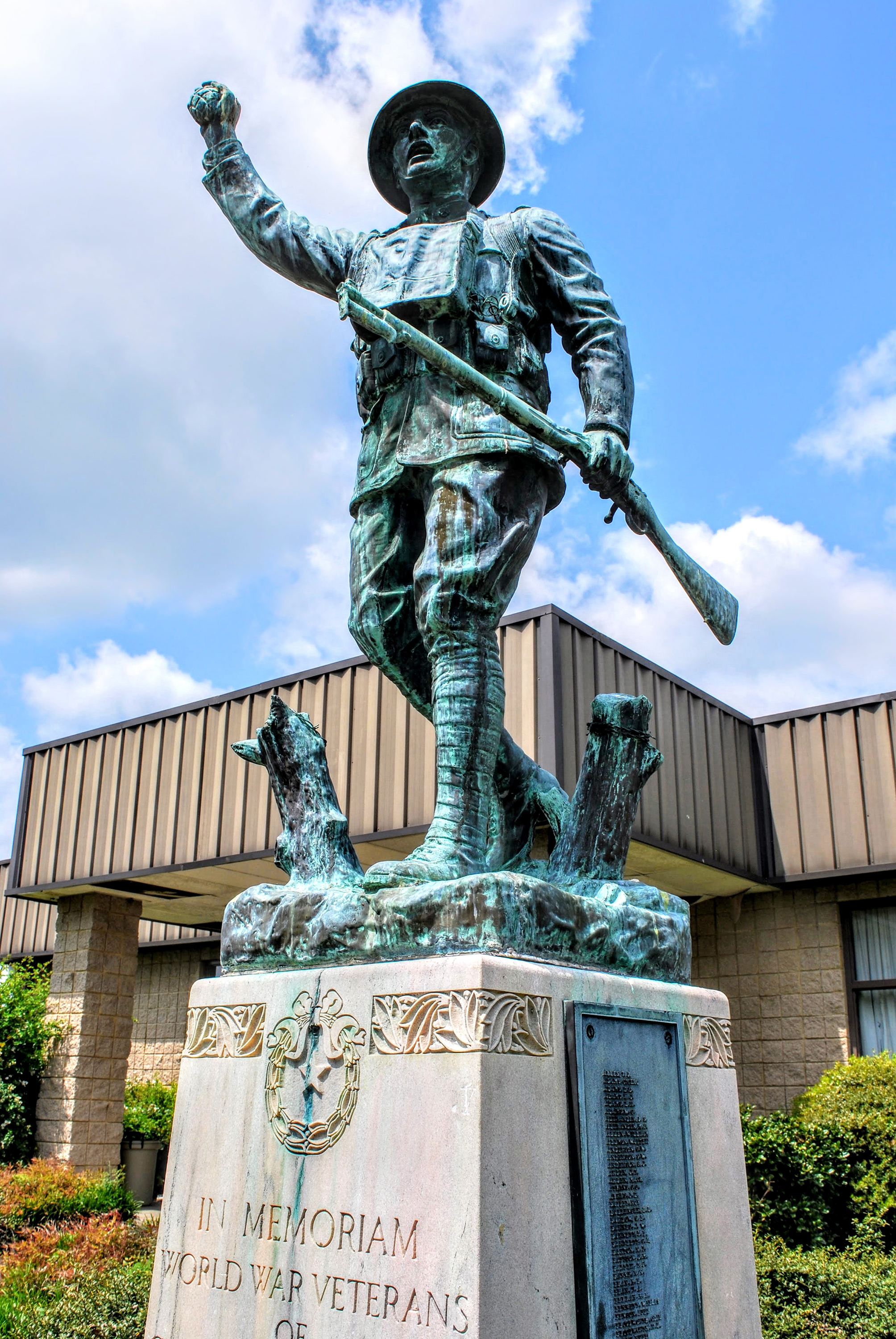 Zoom on the image : Chattooga Co. - Summerville - Doughboy Memorial