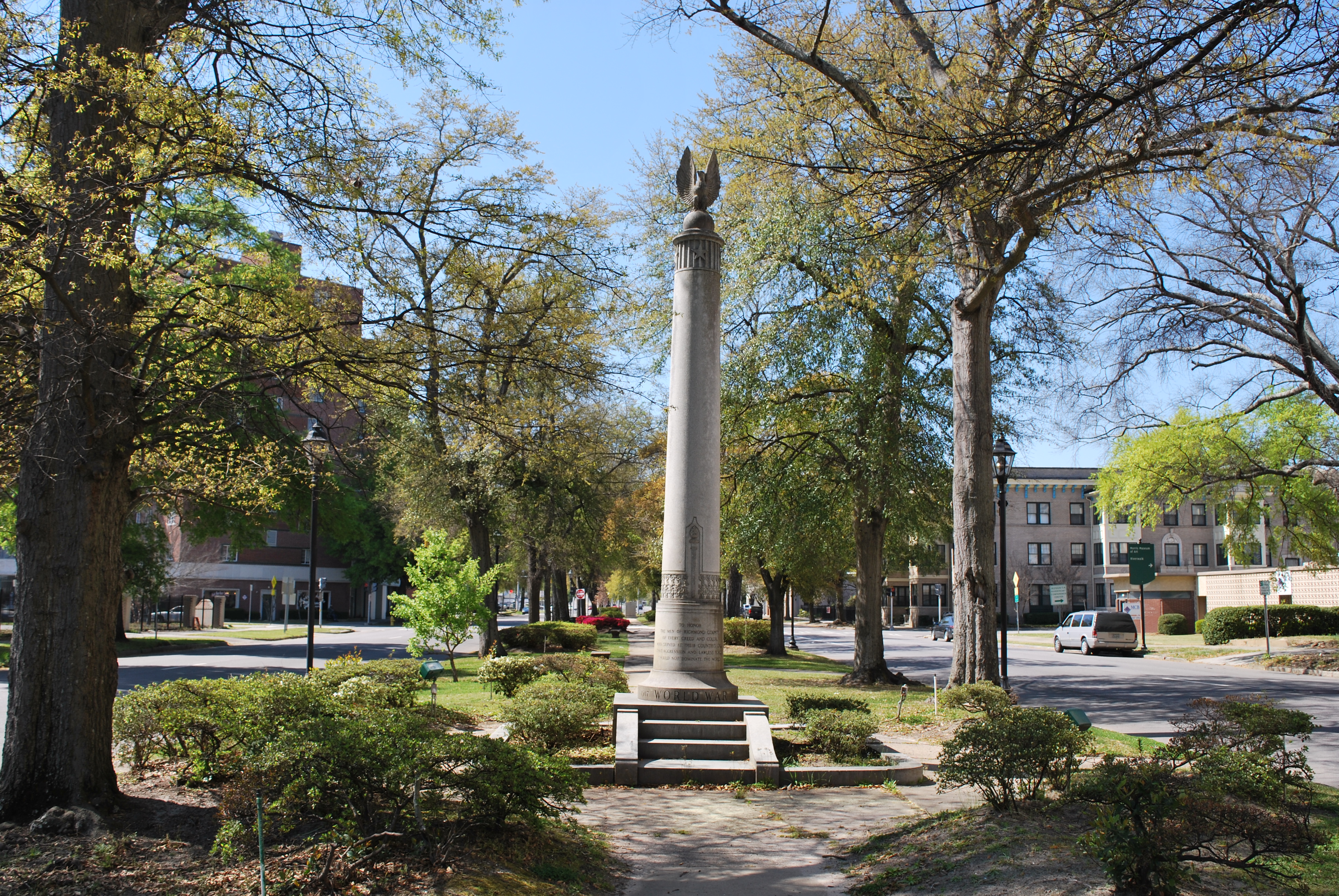 Zoom on the image : Augusta – World War I Eagle Monument