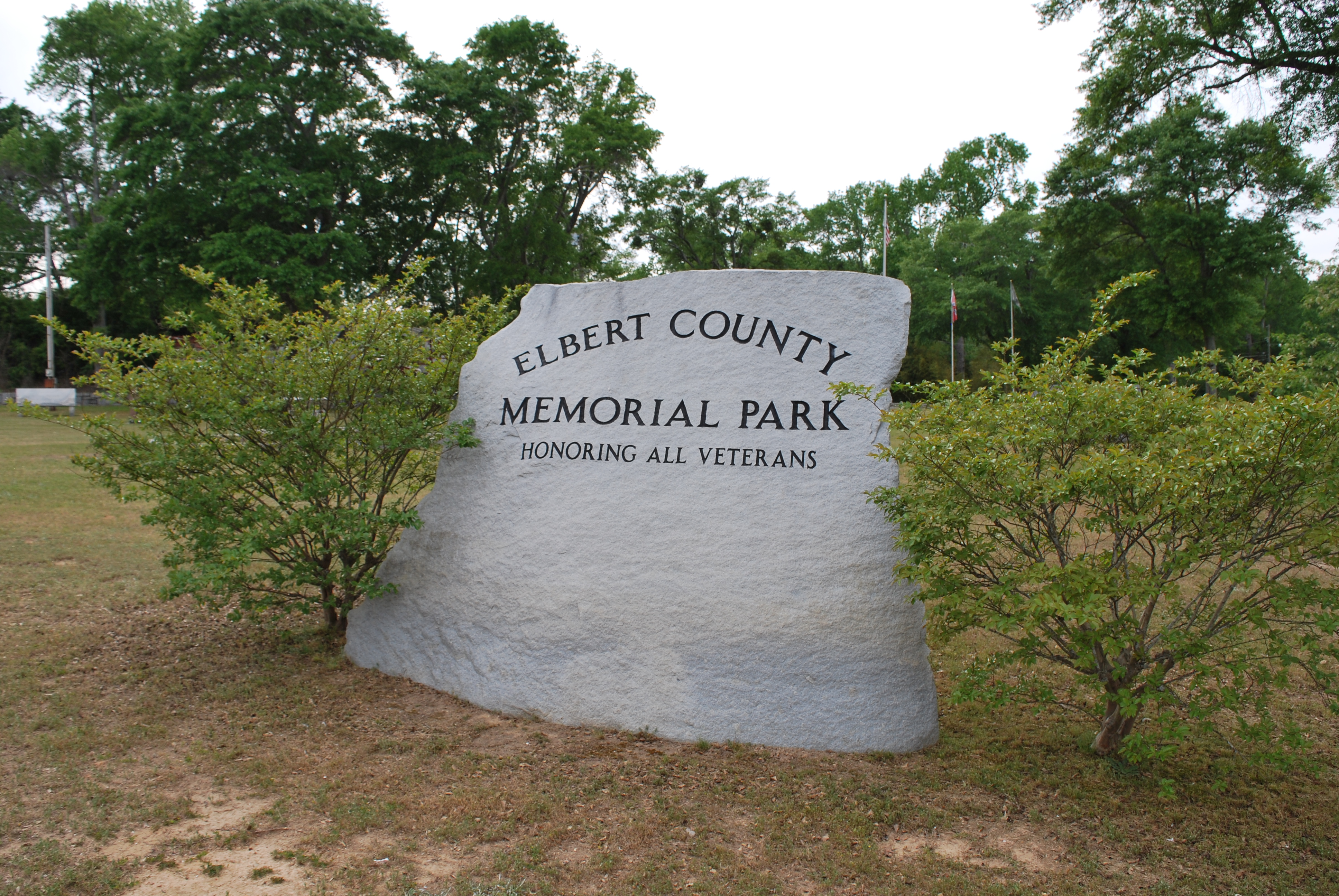 Zoom on the image : Elbert Co. - Elberton - Memorial Park - Honoring All Veterans