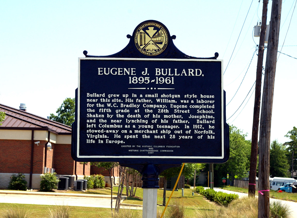 Zoom on the image : Columbus –- Eugene Bullard Historical Marker
