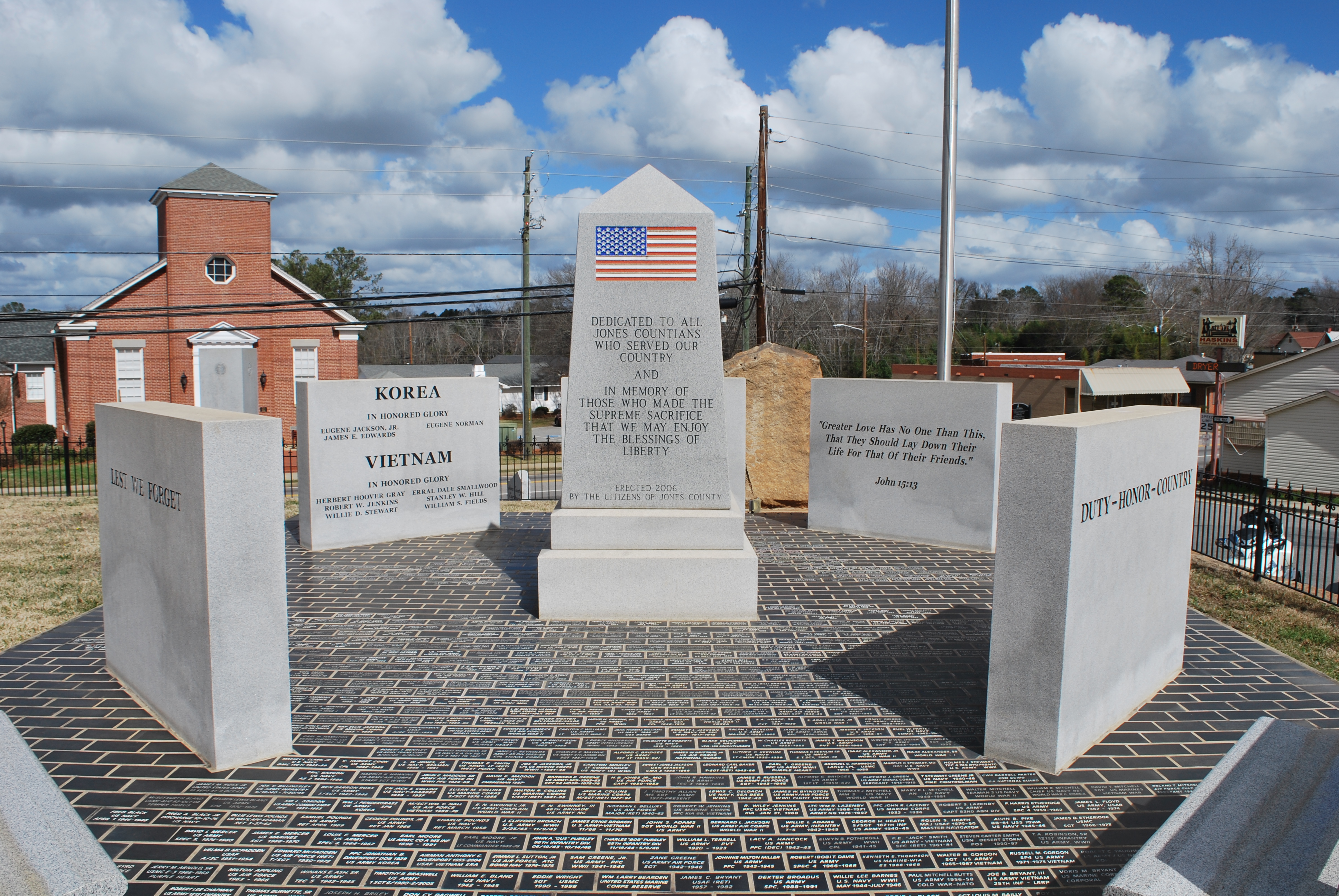 Zoom on the image : Jones Co. - Gray - Jones County Veterans Monument