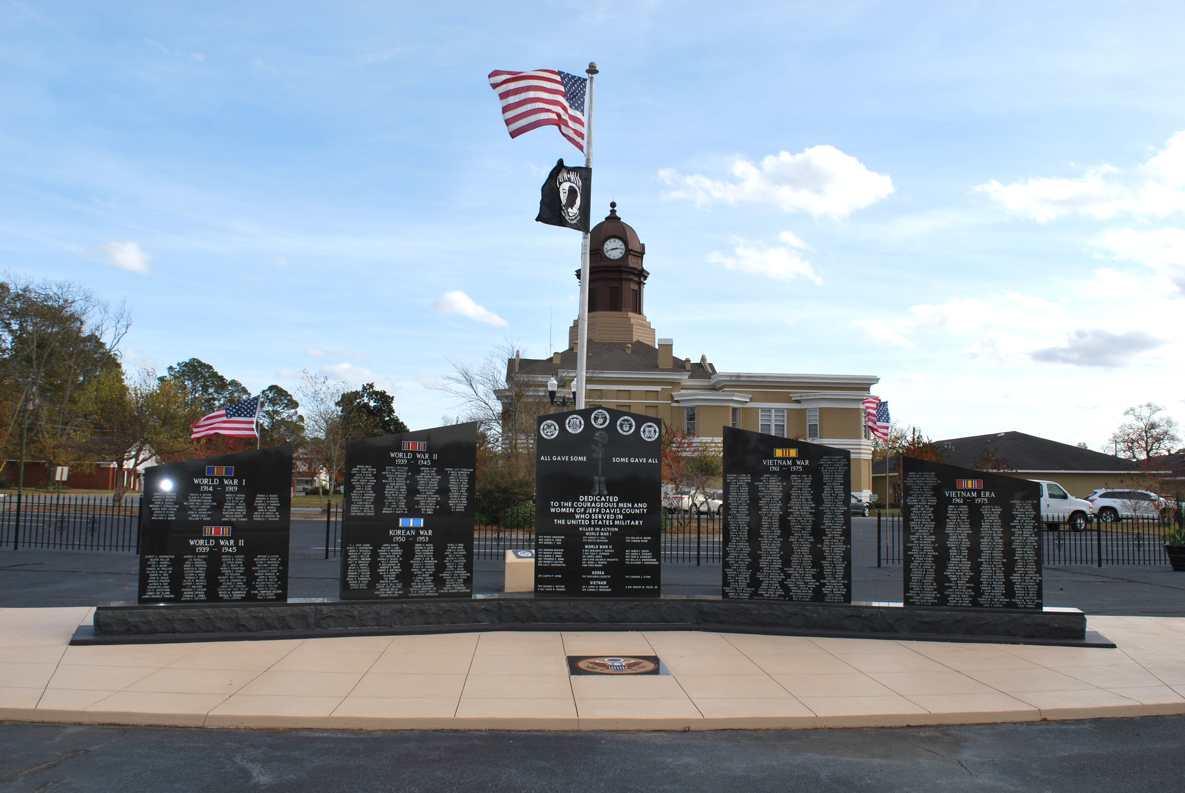 Zoom on the image : Jeff Davis Co. -- All Wars Memorial
