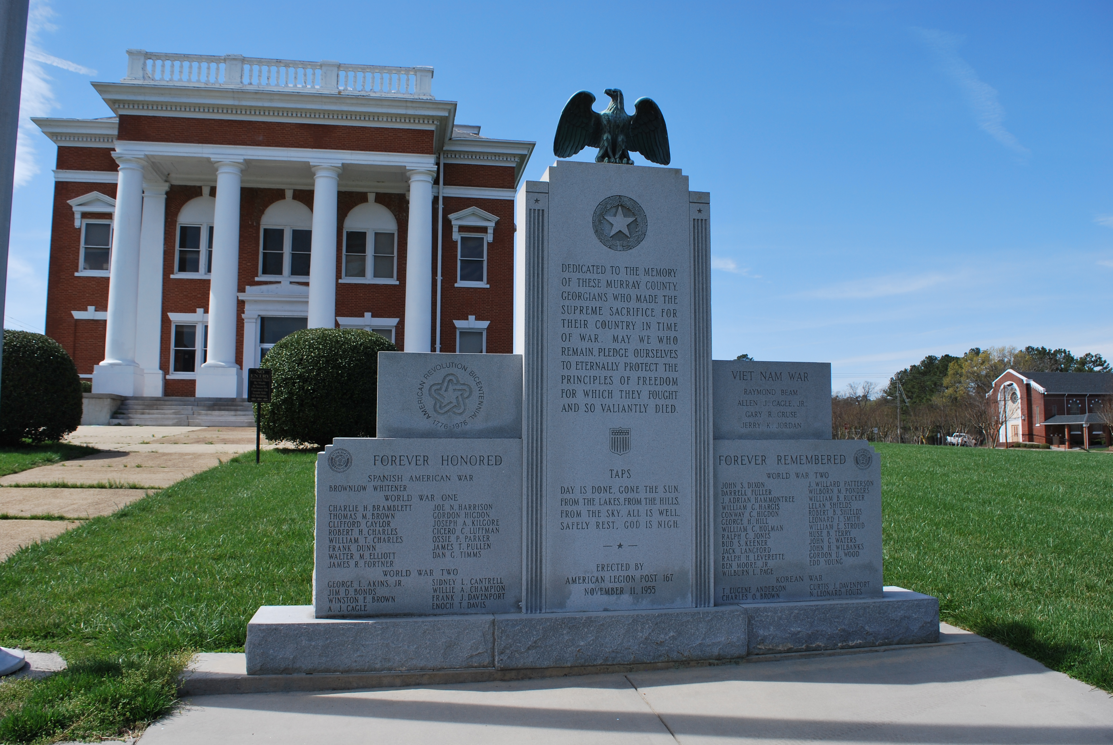 Zoom on the image : Murray Co. -- Courthouse Memorial Monument
