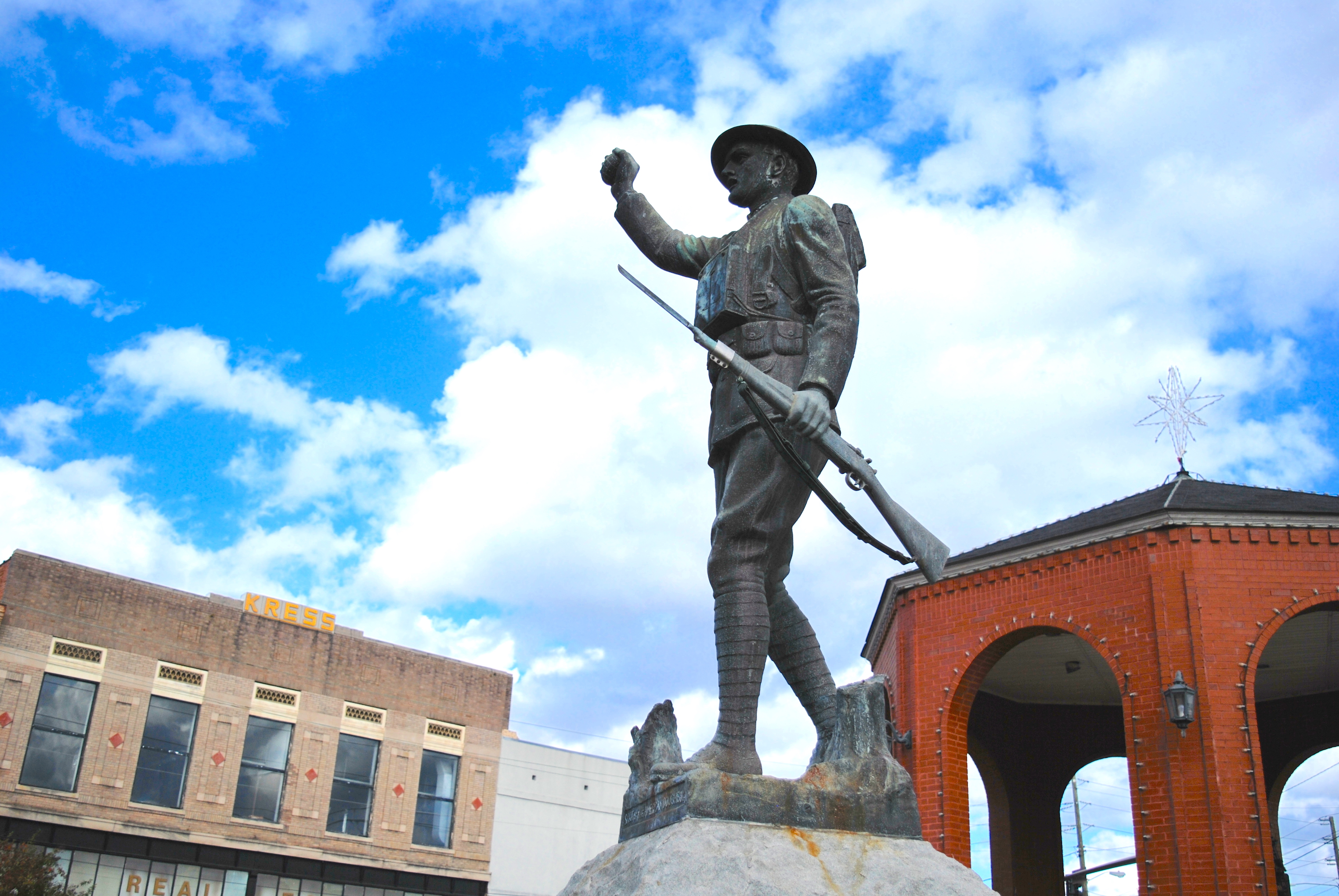 Zoom on the image : Ware Co. – Waycross – Spirit of the American Doughboy