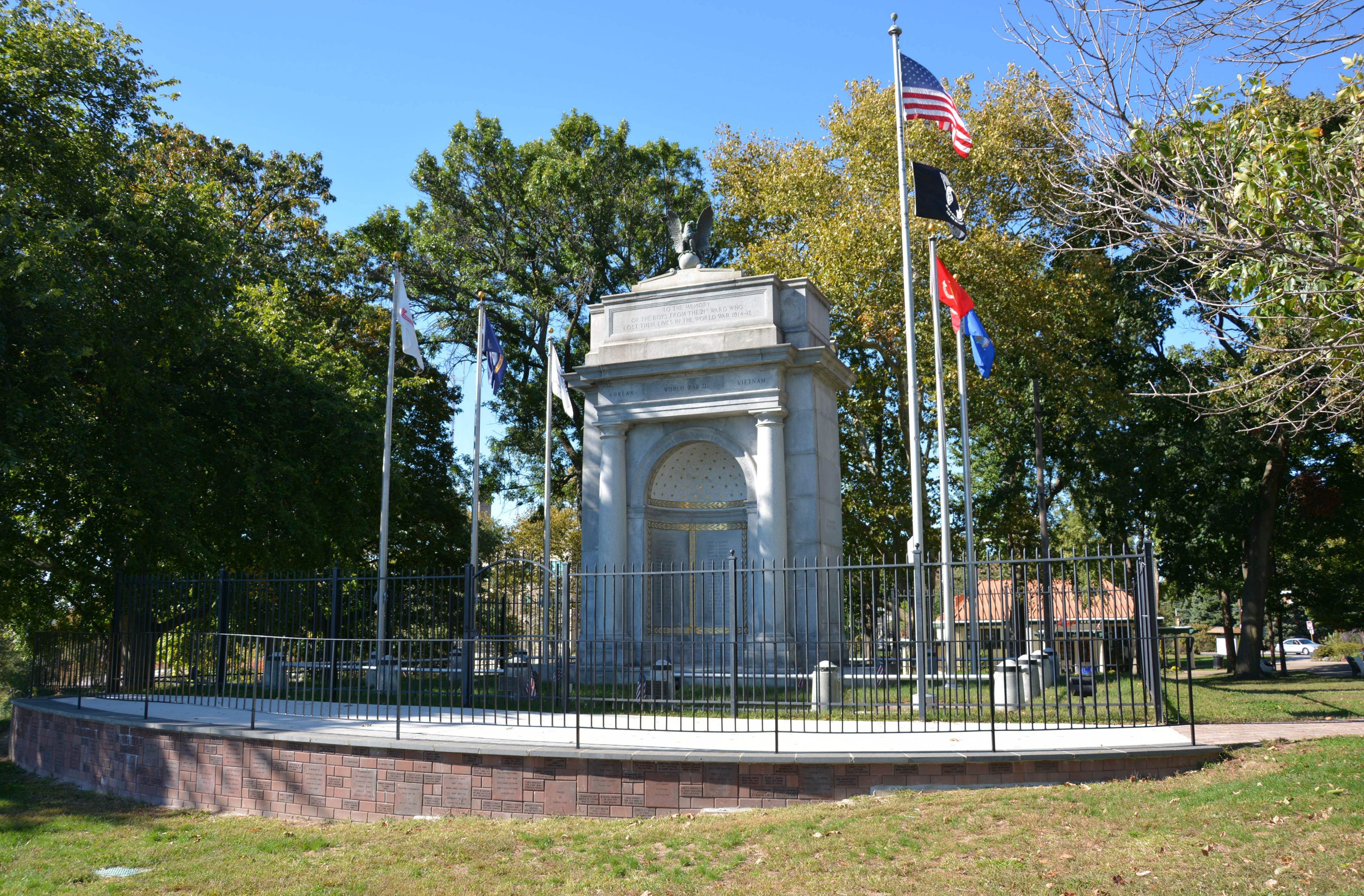 Zoom on the image : 21st Ward War Memorial