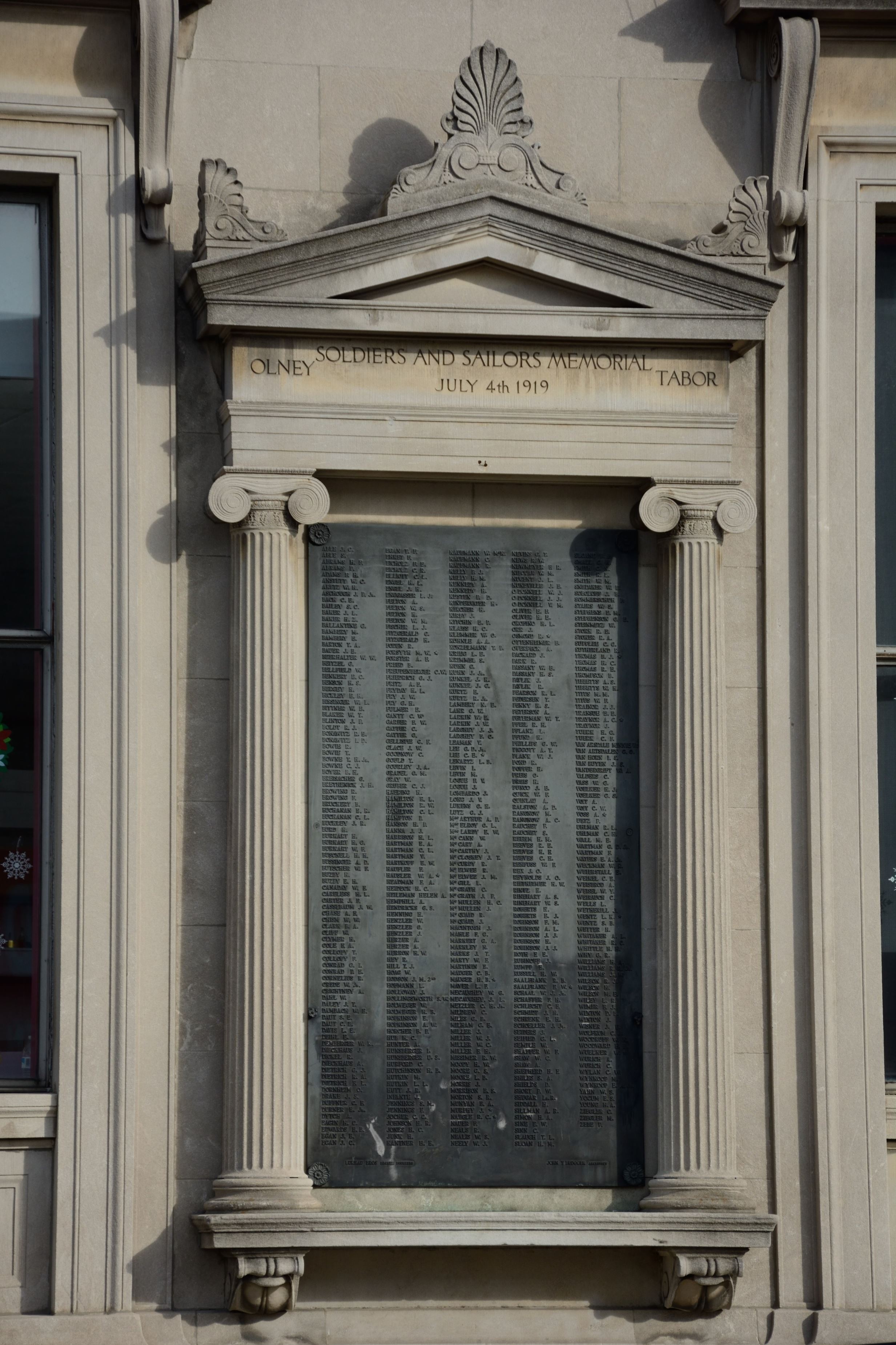 Zoom on the image : Olney Tabor Soldiers and Sailors Memorial