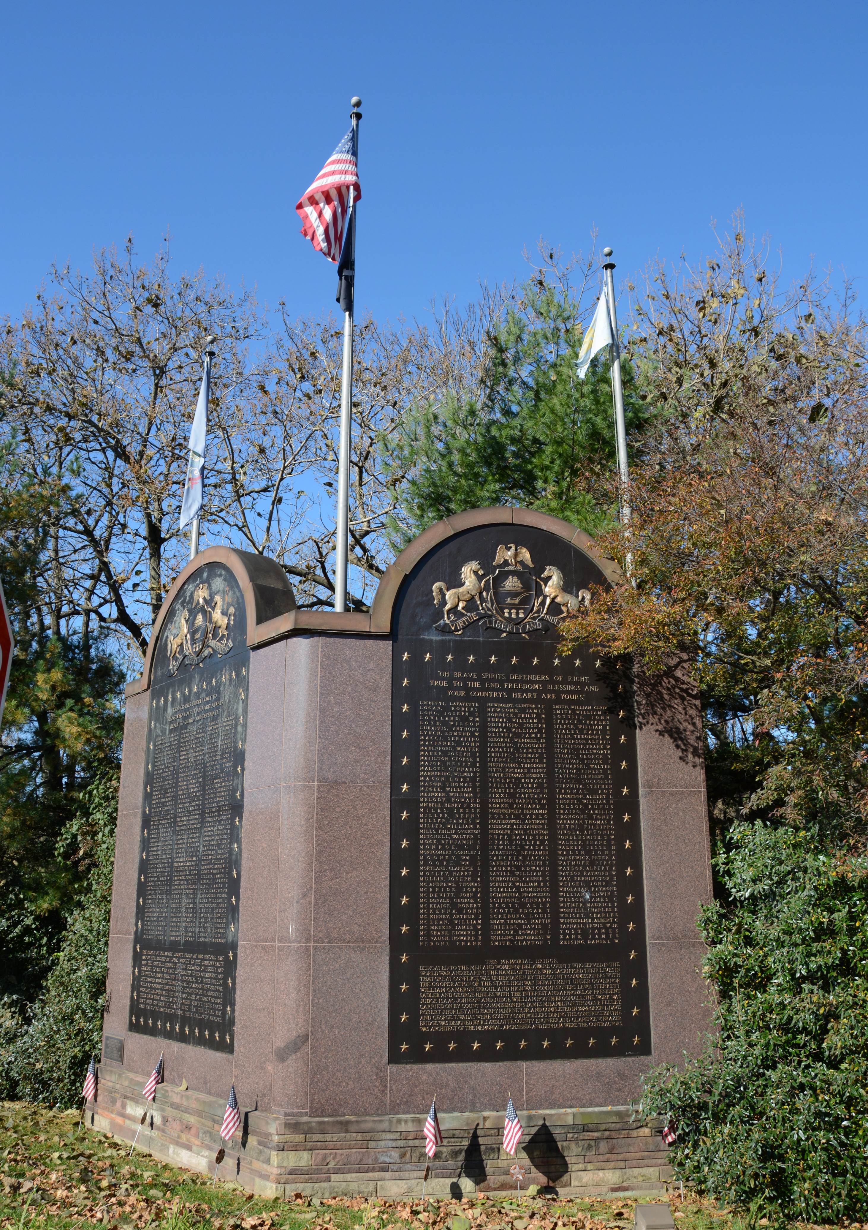 Zoom on the image : Delaware County World War One Memorial