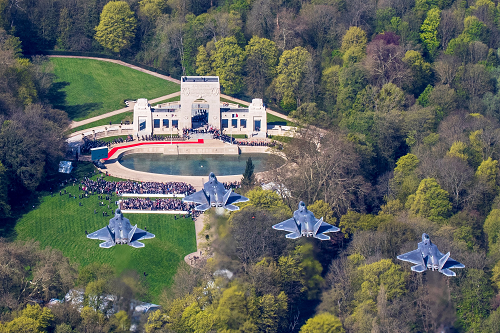 F 22s over LEM 500