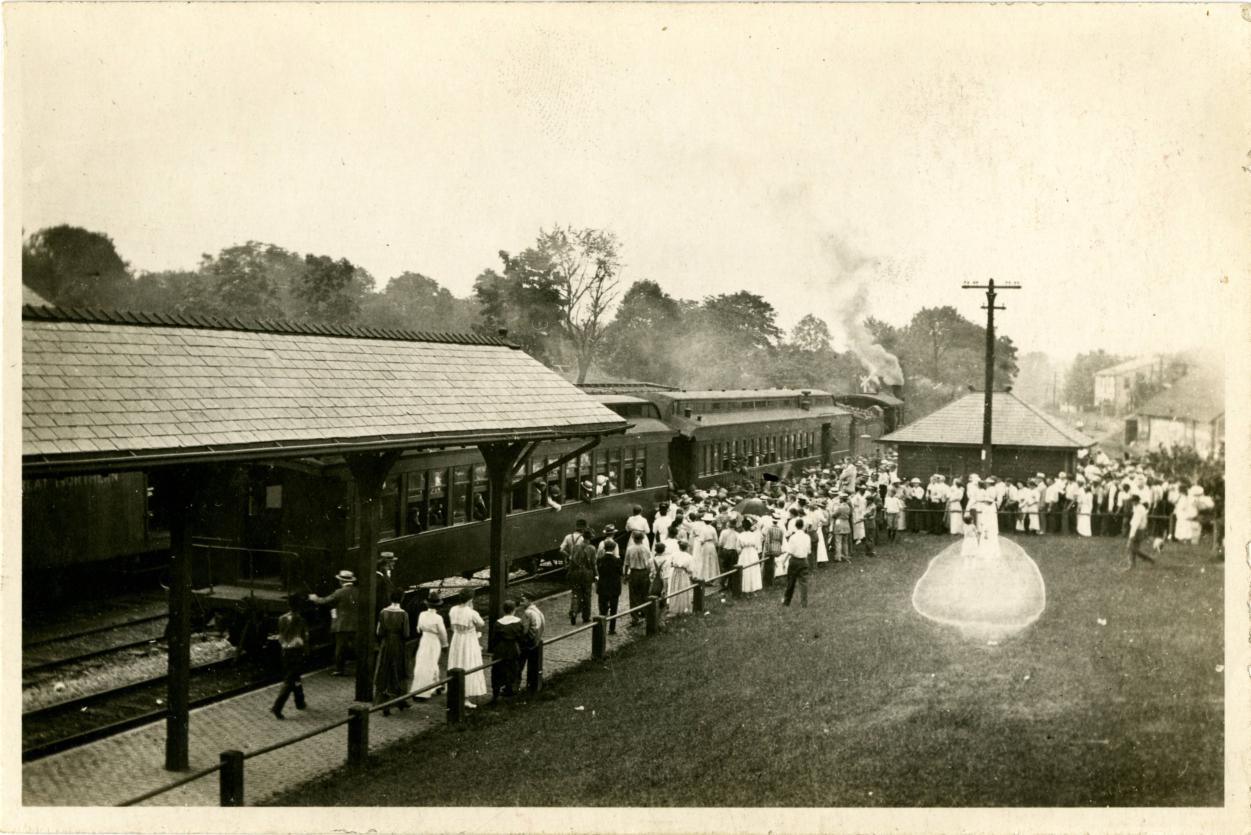 Soldiers leaving for camp Perry