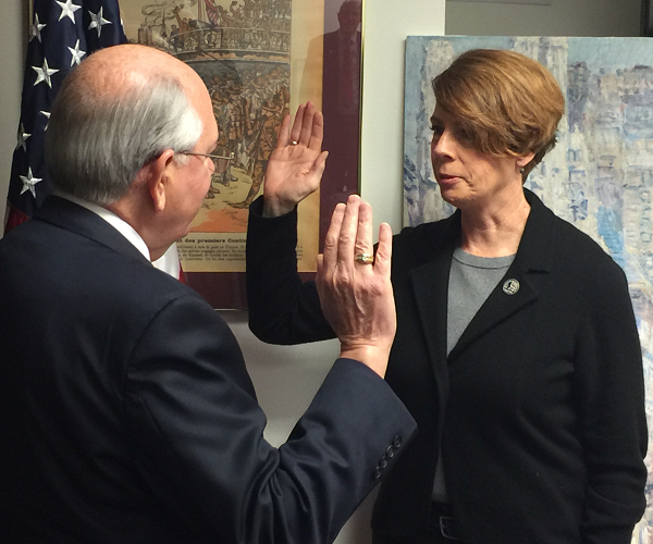 Dunning swearing in 600