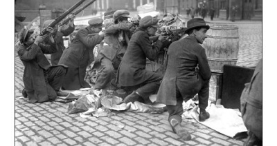 Irish rebels in Dublin, April 1916.