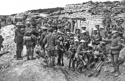 British troops in preparation for ‘the Big Push’ at the Somme, spring 1916. British troops in preparation for ‘the Big Push’ at the Somme, spring 1916.