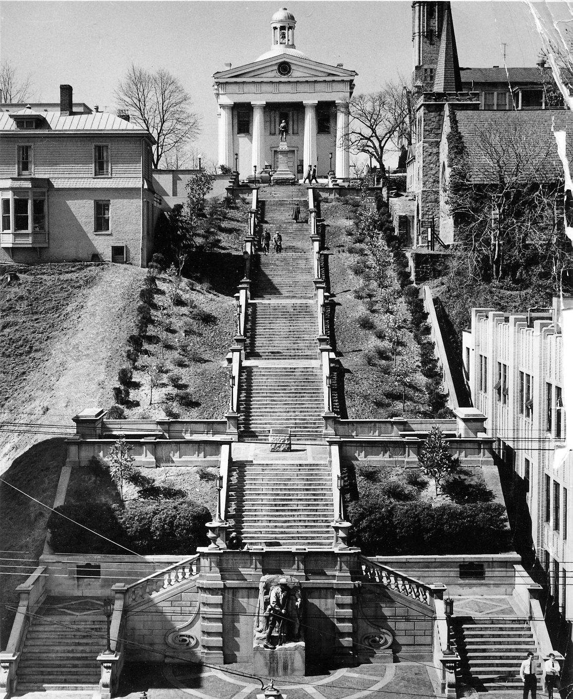 Monument Terrace