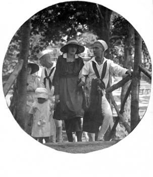 03-001.jpg